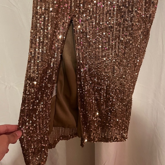 Bronze Sequence Bodycon Dress With Slit - Picture 3 of 4